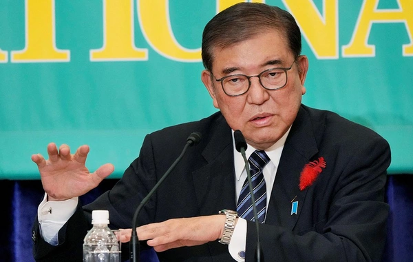 Yaponiyanın baş naziri üzr istəməyə məcbur oldu