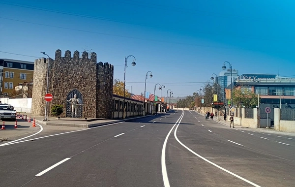 Quba şəhərində yol nişanlanma işləri aparılır