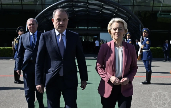Ursula Fon der Lyayenin Azərbaycana səfəri başa çatıb