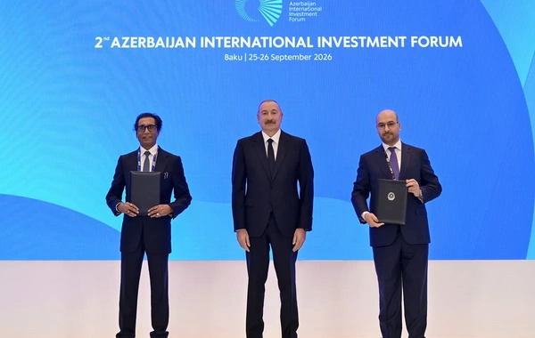 II Azərbaycan Beynəlxalq İnvestisiya Forumunda sənədlər mübadilə edilib