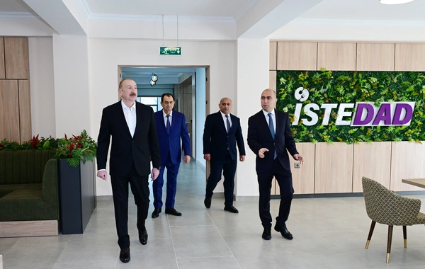 İlham Əliyev Lənkəran Dövlət Peşə Təhsil Mərkəzinin açılışında iştirak edib