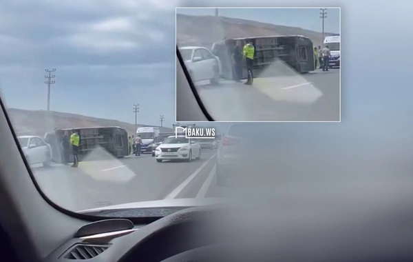 Xocasən yolunda QƏZA -  "Ford Transit" aşdı