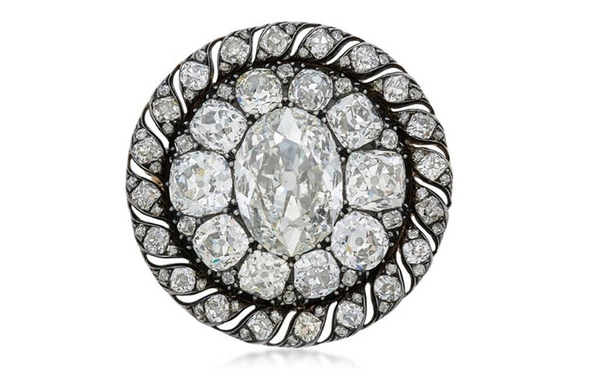 İmperator Napoleona aid 4,5 sm-lik broş 3,5 milyon dollara satıldı