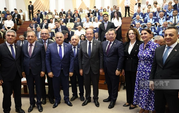 Эрсину Татару вручен диплом почетного доктора