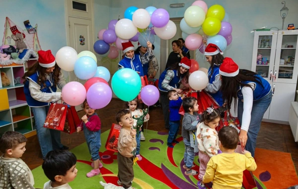 Leyla Əliyevanın təşəbbüsü ilə bir sıra uşaq müəssisələrində Yeni il tədbiri keçirilib