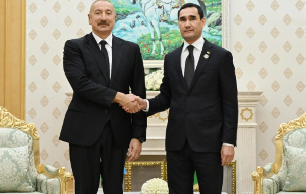 Türkmənbaşı şəhərində Prezident İlham Əliyevin Türkmənistan Prezidenti ilə görüşü olub