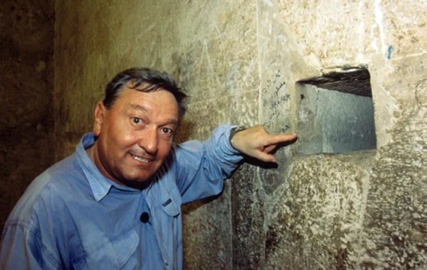 Tanrıların Maşınlarının yazarı Erix fon Deniken vəfat etdi