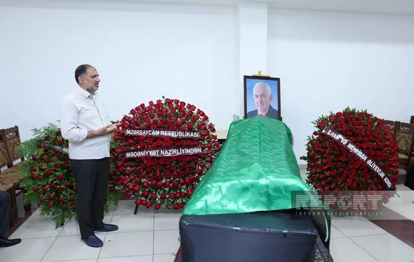 Xalq artisti Tofiq Bakıxanovla Təzə Pir məscidində vida mərasimi keçirilir