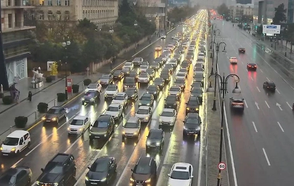 Bakıda bu yollarda tıxac var