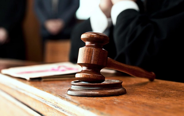 Bakıda gözəllik salonunda tanışını qətlə yetirmək istəyən şəxsə hökm oxunub