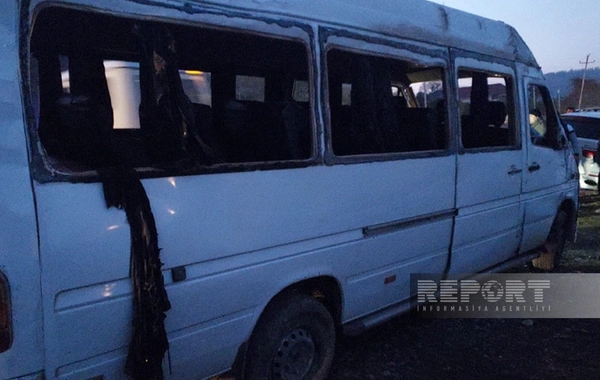 Astarada toya gedən mikroavtobus aşıb, ölənlər və yaralılar var