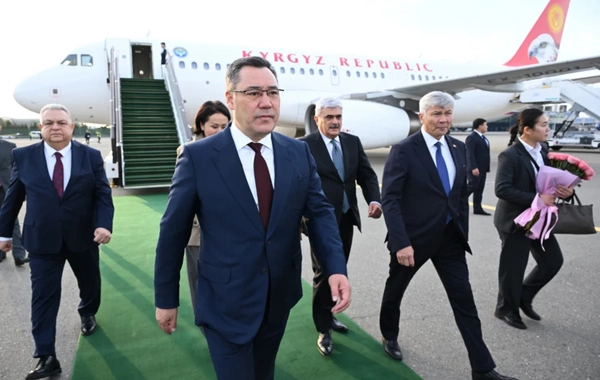 President of Kyrgyzstan arrived on a visit to Azerbaijan