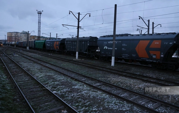 Ermənistana Rusiya taxılı daşıyan yük qatarı Xırdalan Dəmiryol Stansiyasından yola düşür