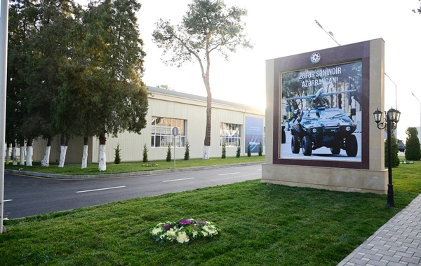 İlham Əliyev Tərtər elektromexanika zavodunun yenidənqurmadan sonra açılışında iştirak edib