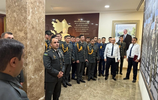 Hərbi prokuror Heydər Əliyev adına Hərbi İnstitutun kursantları ilə görüşüb