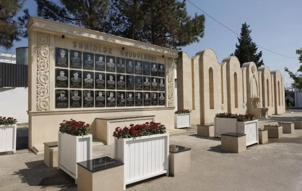 Suraxanıda 14 İyul küçəsi və parkda abadlıq işləri aparılıb