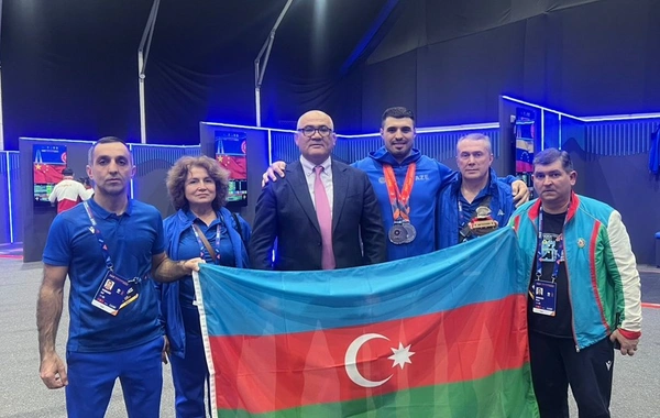 Dünya çempionatı: Azərbaycan ağırlıqqaldıranı gümüş medal qazanıb