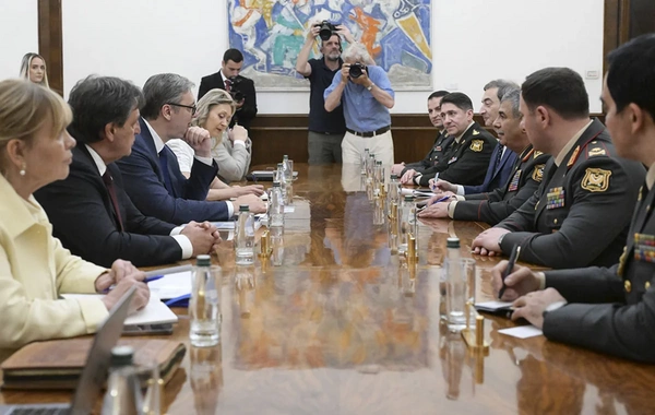 Aleksandr Vuçiç Zakir Həsənovu qəbul edib