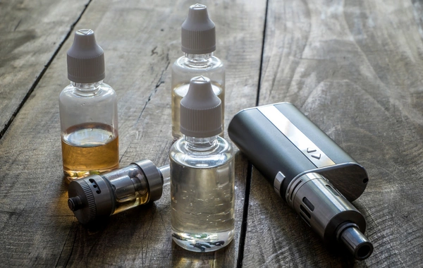 Стала известна дата вступления в силу запрета на электронные сигареты