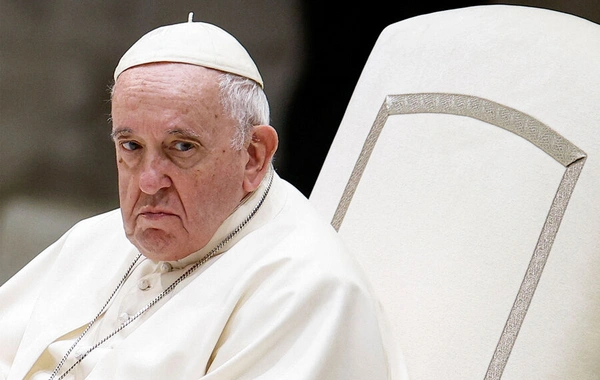 Papa Fransisk xəstəxanaya yerləşdirilib