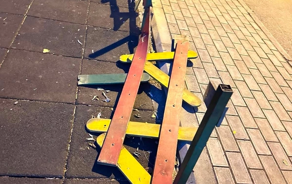 Bakıda uşaqların əylənməsi üçün nəzərdə tutulan park onların həyatı üçün təhlükəli hal alıb