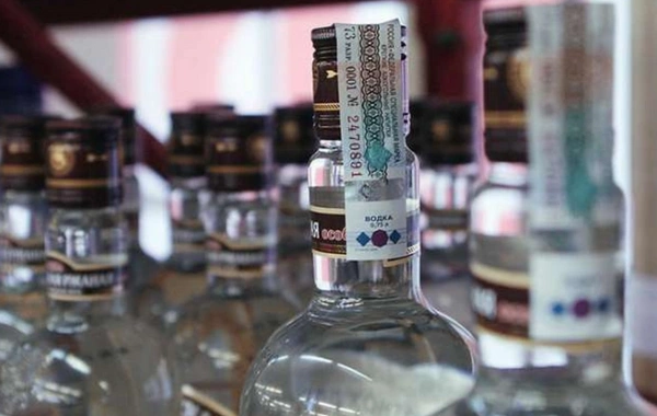 Azərbaycanda 7 ayda satışı və istehsalı dayandırılmış saxta aksiz markalı alkoqollu içkilərin həcmi məlum olub