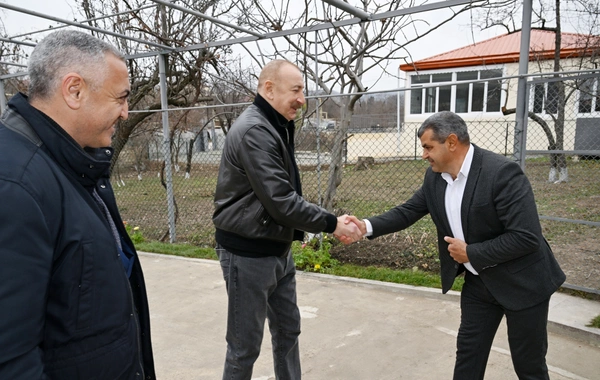 Prezident İlham Əliyev Ağdərə rayonunun Aşağı Oratağ kəndində görülmüş işlərlə tanış olub