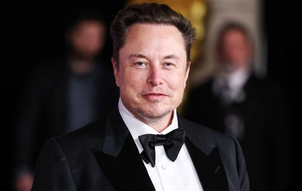 Илон Маск предсказал смерть смартфонов