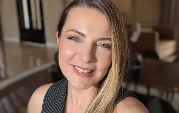 Məşhur aktrisa bu səbəbdən həmkarlarını sosial şəbəkədə izləmir