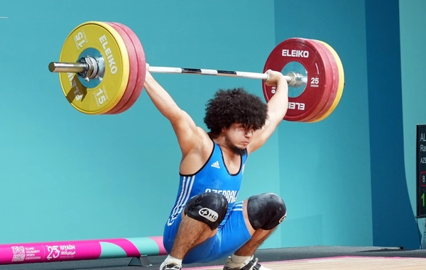 Azərbaycan ağırlıqqaldıranı İslamiadada gümüş medal qazanıb