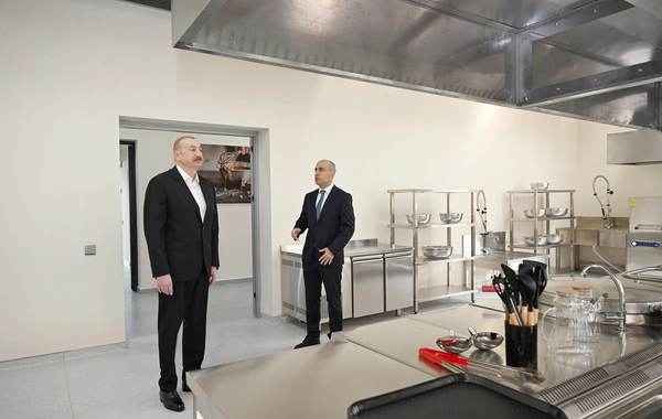 İlham Əliyev Lənkəran Dövlət Peşə Təhsil Mərkəzinin açılışında iştirak edib