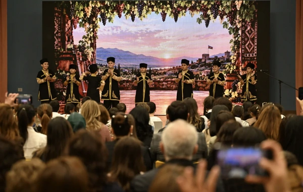 ADA Məktəbində xeyriyyə məqsədli ənənəvi Payız festivalı – "Məhsul bayramı" təşkil edilib