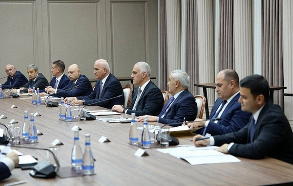 Şahin Mustafayev Abbas Əraqçı ilə görüşüb