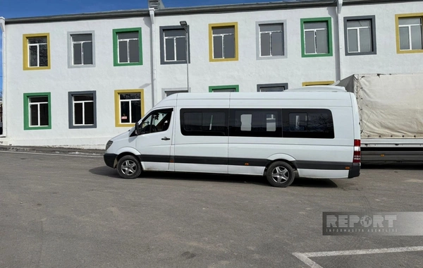 Növbəti köç karvanı Həsənriz kəndinə çatıb, açarlar təqdim edilib