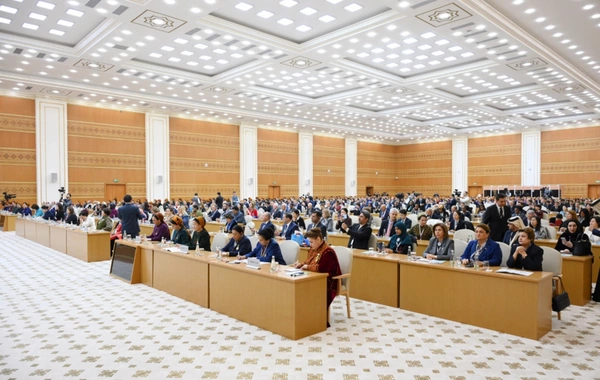 Leyla Əliyeva Türkmənistanda beynəlxalq konfransda iştirak edib