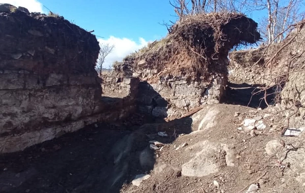 Arxeoloji abidədə qanunsuz qazıntı aparan şəxslər SAXLANILDI