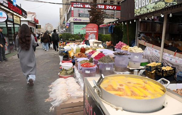 "Yasamal" bazarı və "İnşaatçılar" metrostansiyası ətrafında qanunsuz küçə satışına qarşı reyd keçirilib