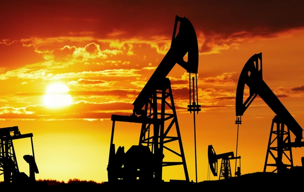 Цена на азербайджанскую нефть упала более чем на 1%