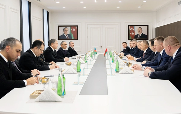 Belarasun daxili işlər naziri Azərbaycana səfərə gəlib, Vilayət Eyvazovla görüşüb