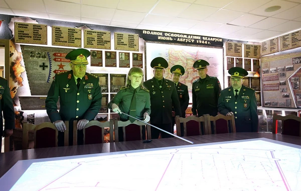 Kərim Vəliyev belaruslu həmkarı ilə regional təhlükəsizliyi müzakirə edib