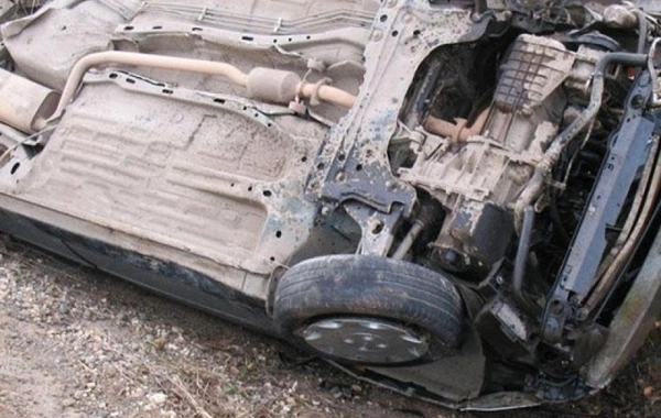 Culfada avtomobil dərəyə aşıb - Xəsarət alan var