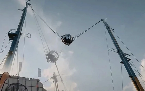 İspaniyada lunaparkda qəza: Steel Max oyuncağının trosu qopdu, 4 nəfər yaralandı