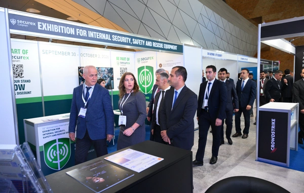 CIDC-2025 tədbirinin rəsmiləri kibertəhlükəsizlik sərgisi ilə tanış olublar