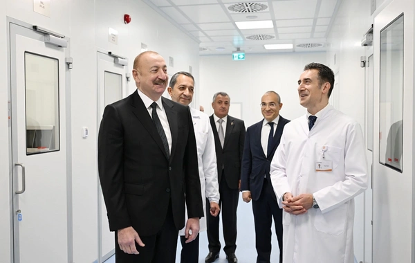 İlham Əliyev dərman preparatları istehsalı müəssisəsinin açılışında iştirak edib
