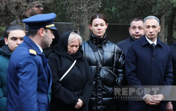 AZAL təyyarəsinin qəzaya uğramasının ildönümü ilə bağlı İkinci Fəxri xiyabanda məzarlar ziyarət edilib