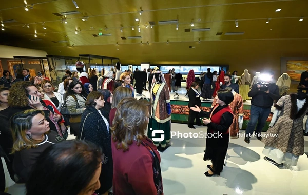 Bakıda "Qərbi azərbaycanlıların milli geyim irsi" albom-kitabın təqdimatı keçirilib