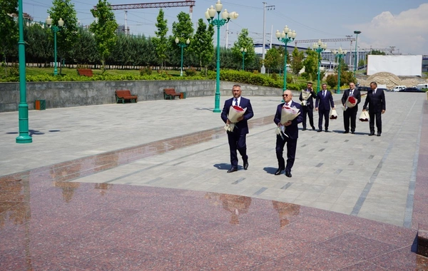 Kəmaləddin Heydərov Özbəkistanda səfərdə olub