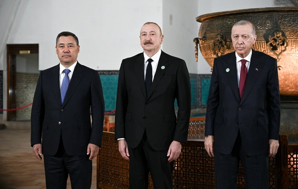 Prezident İlham Əliyev və TDT-nin qeyri-rəsmi Zirvə görüşünün digər iştirakçıları Türküstanda bir sıra mədəni məkanlarla tanış olublar