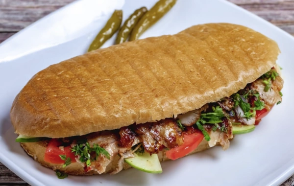 Fənərbağça klubunun prezidentinin şərhinə görə tələbələr PULSUZ DÖNƏR yedilər