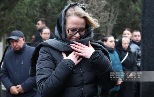 AZAL təyyarəsinin qəzaya uğramasının ildönümü ilə bağlı İkinci Fəxri xiyabanda məzarlar ziyarət edilib